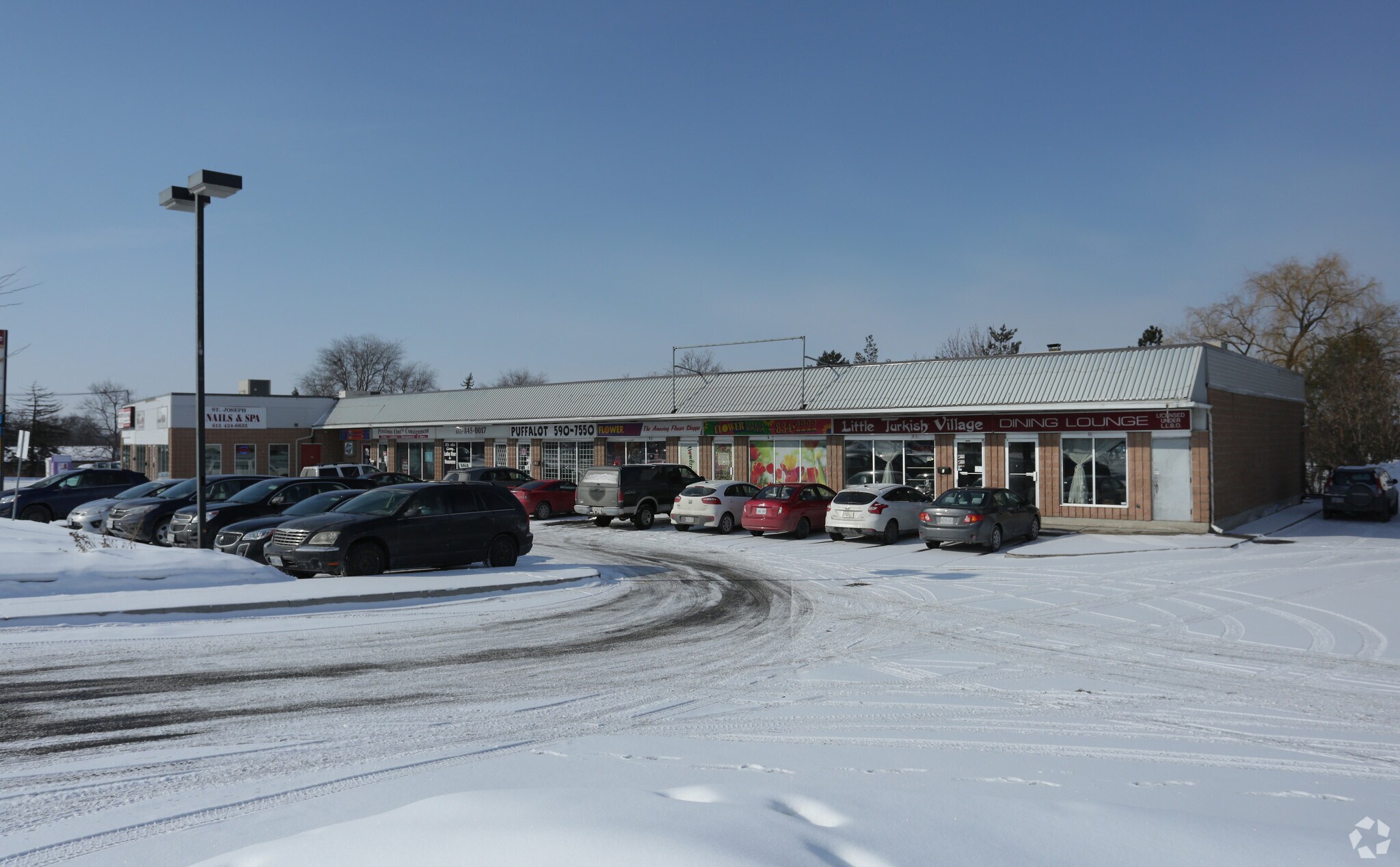 2095 St Joseph Blvd, Ottawa, ON à vendre Photo principale- Image 1 de 1