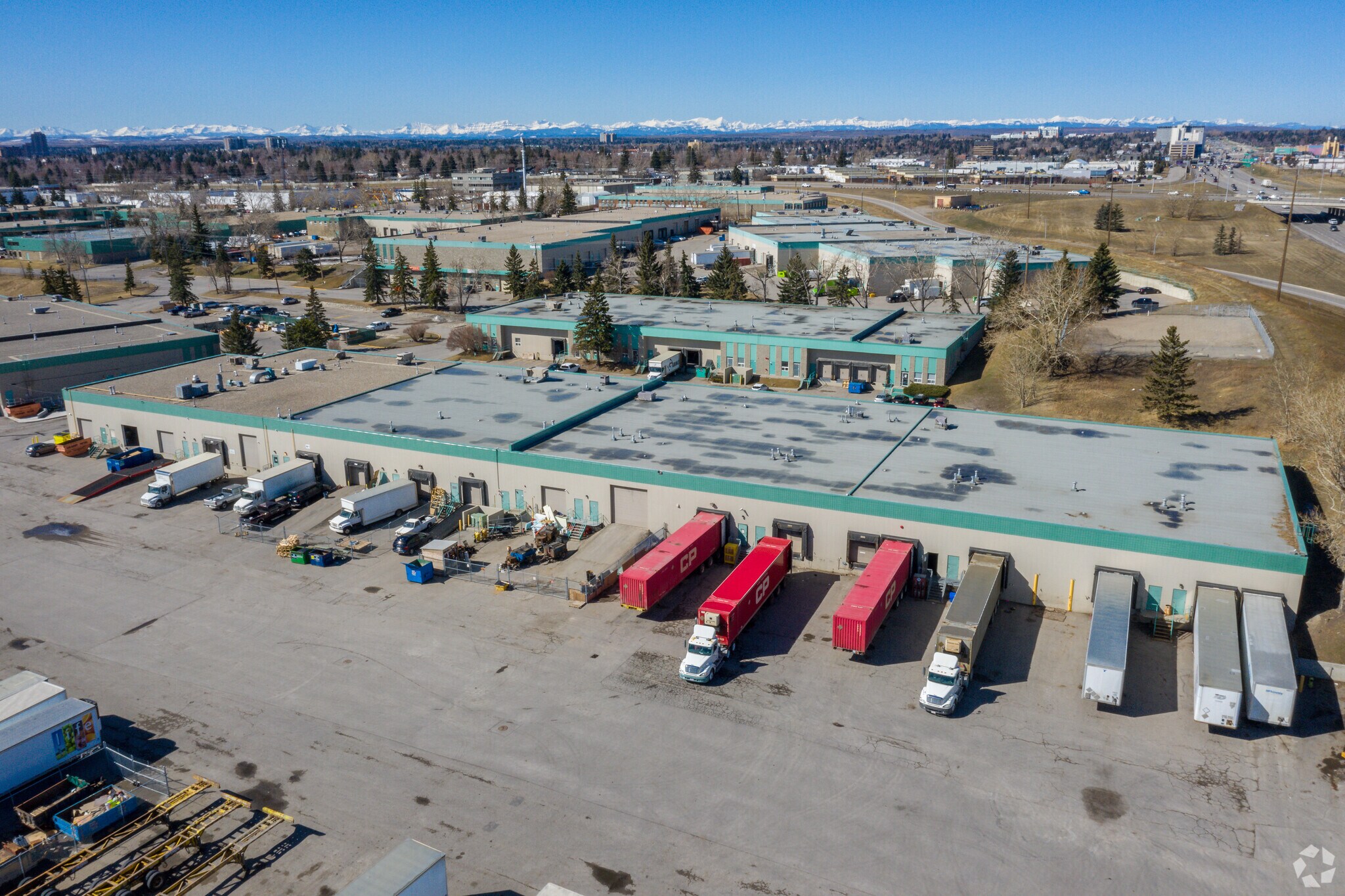 6812 6th St SE, Calgary, AB à vendre Photo du bâtiment- Image 1 de 1