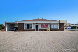 Plus de détails pour 845 4 Mile Rd NW, Grand Rapids, MI - Vente au détail à vendre