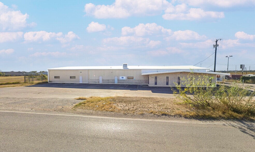 7205 S WW White Rd, San Antonio, TX à louer - Photo du bâtiment - Image 1 de 4