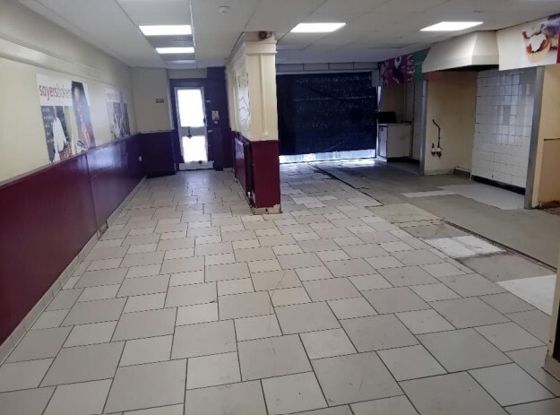 27 Church St, Flint for lease - Interior Photo - Image 2 of 2