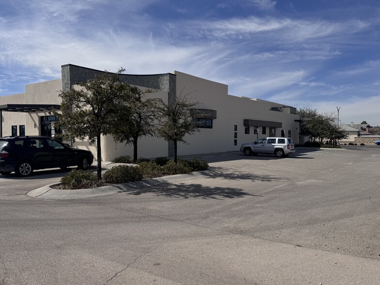 2200 George Dieter Dr, El Paso, TX for sale - Building Photo - Image 1 of 42