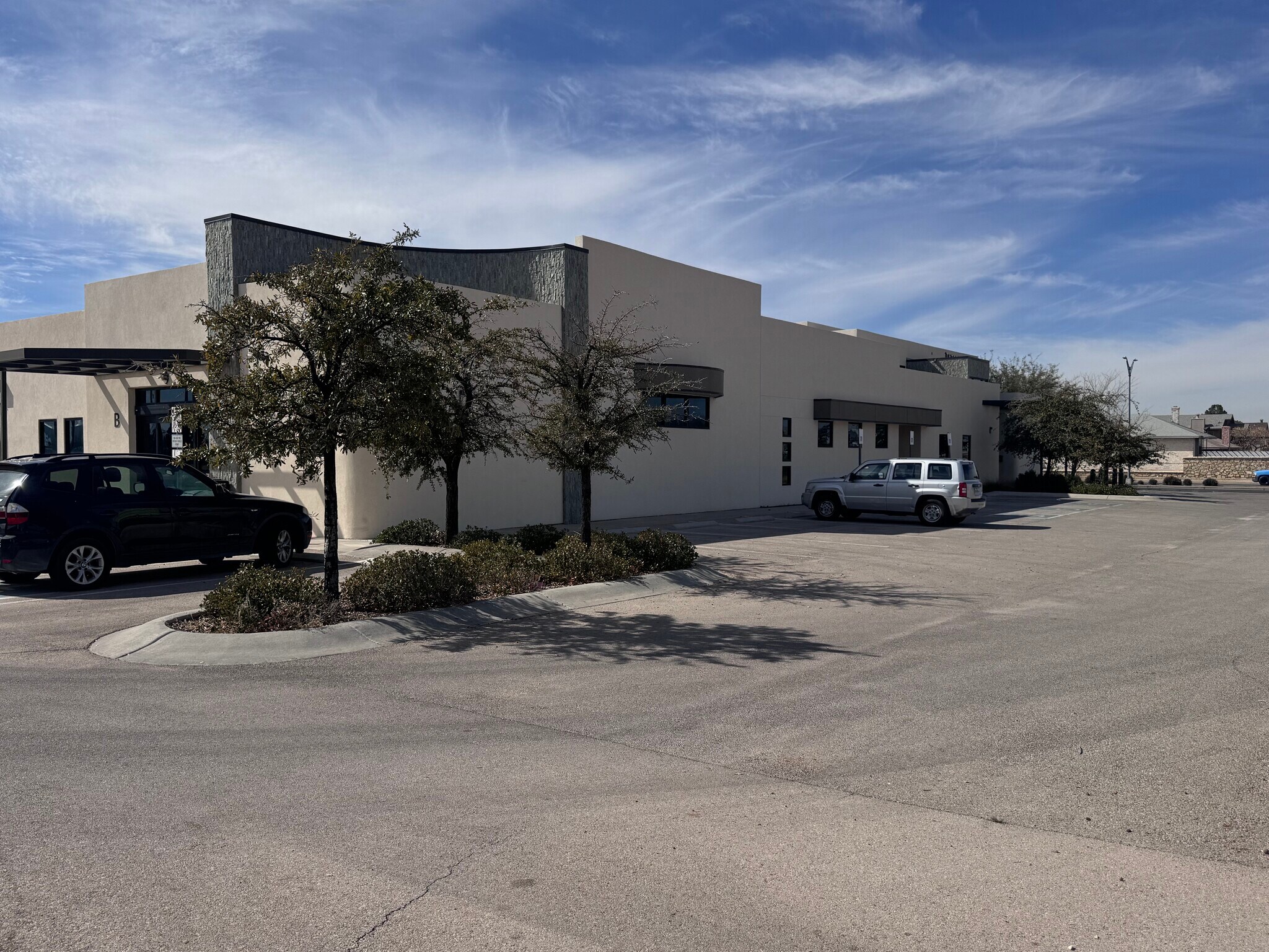 2200 George Dieter Dr, El Paso, TX à vendre Photo du bâtiment- Image 1 de 43