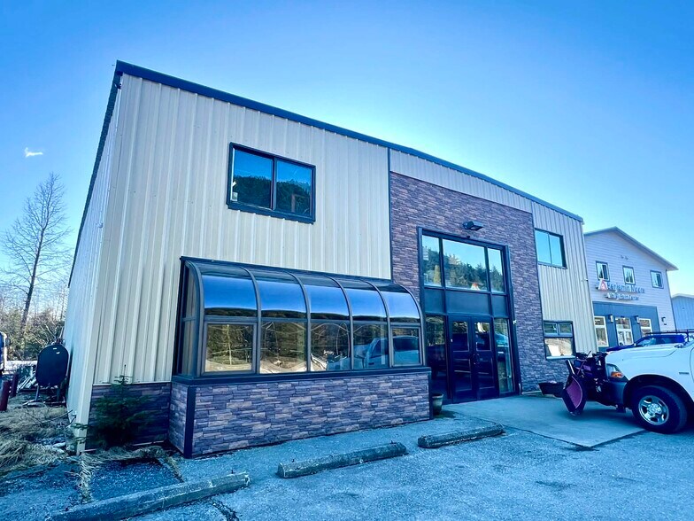 8375 Old Dairy Rd, Juneau, AK à vendre - Photo du bâtiment - Image 1 de 1