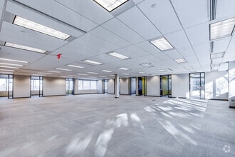 12900 Whitewater Dr, Minnetonka, MN for lease Interior Photo- Image 2 of 4