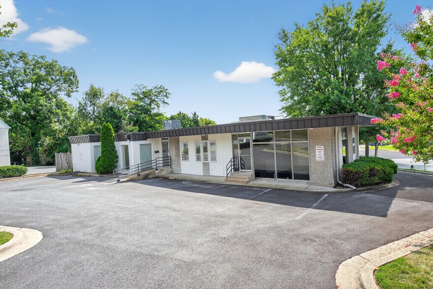 10101 Lorain Ave, Silver Spring, MD à vendre - Photo du bâtiment - Image 3 de 48