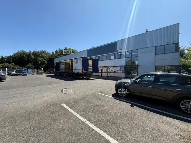 Flex dans Montévrain à louer - Photo du bâtiment - Image 3 de 17