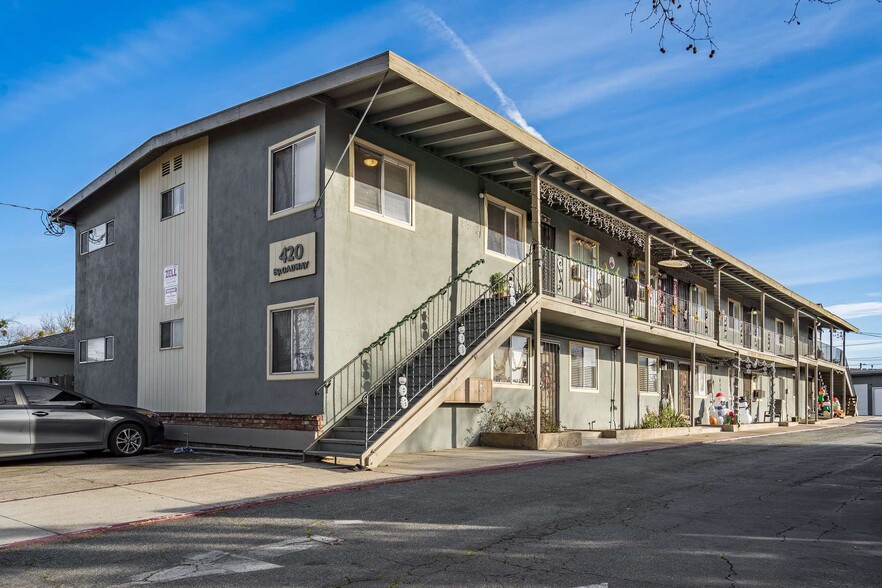 420-450 Broadway, Gilroy, CA à vendre - Photo du bâtiment - Image 1 de 17