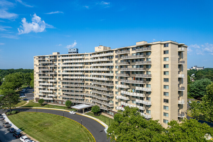 3005 Chapel Ave, Cherry Hill, NJ à vendre - Photo principale - Image 1 de 1