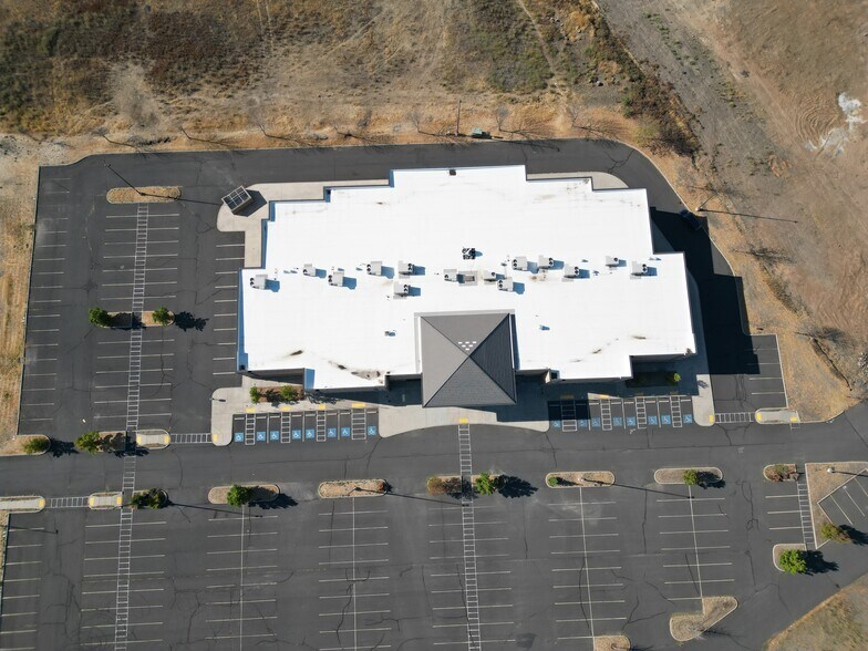 10117 W Sunset Hwy, Spokane, WA à vendre - Photo du bâtiment - Image 2 de 40