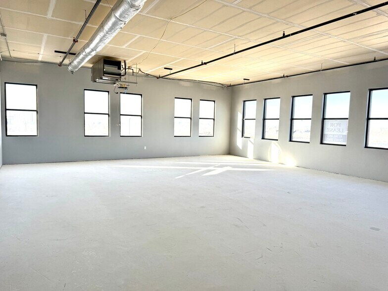 958 Liberty Dr, Verona, WI à louer - Photo du bâtiment - Image 2 de 6