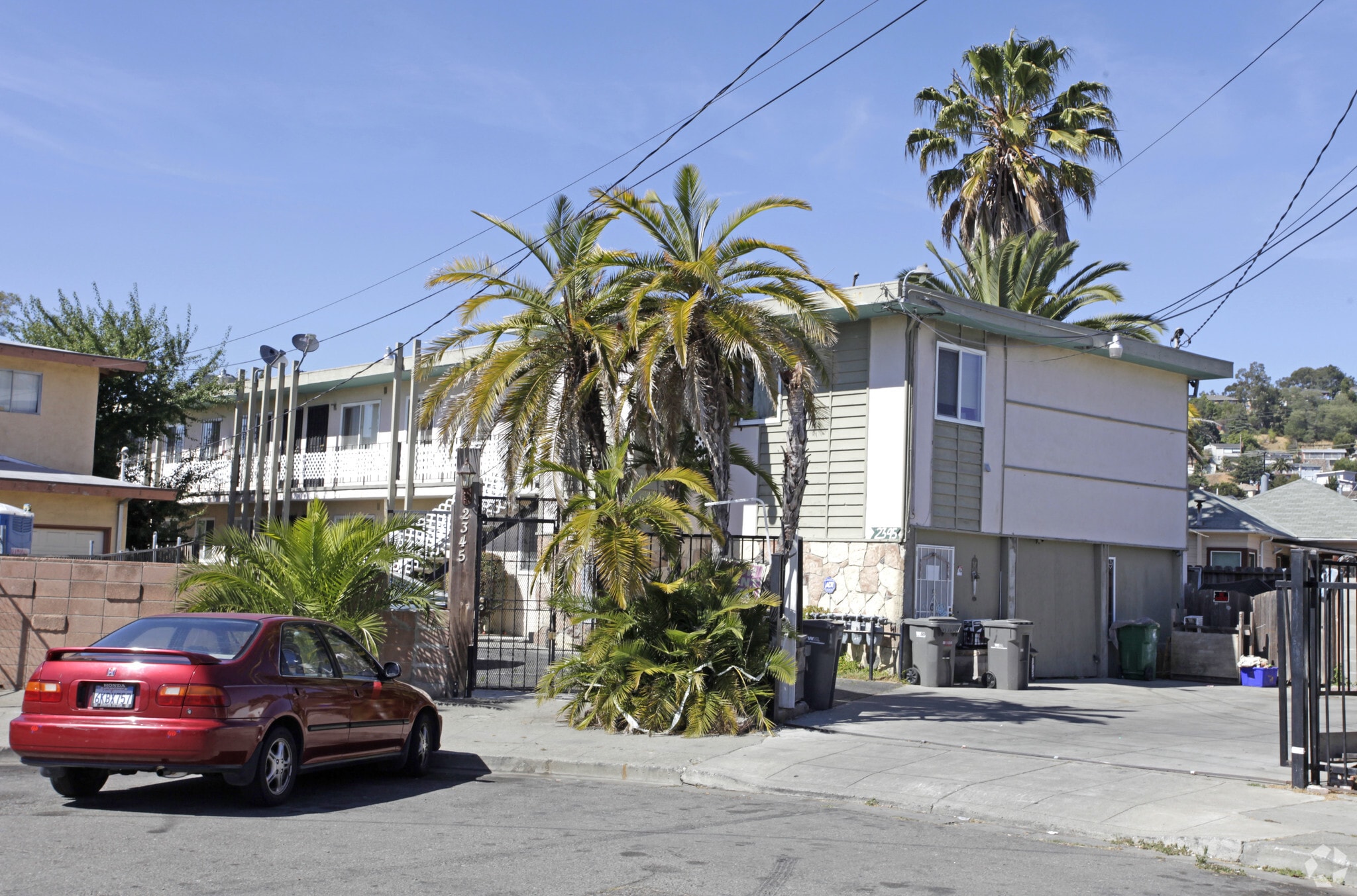 2345 92nd Ave, Oakland, CA à vendre Photo principale- Image 1 de 12