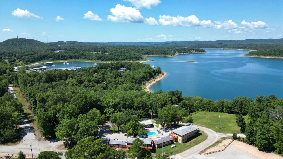 205 Pinehurst Pt, Bull Shoals, AR for sale - Aerial - Image 3 of 35