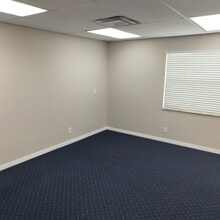 253 Commercial Blvd, Lauderdale-by-the-Sea, FL for lease Interior Photo- Image 1 of 5