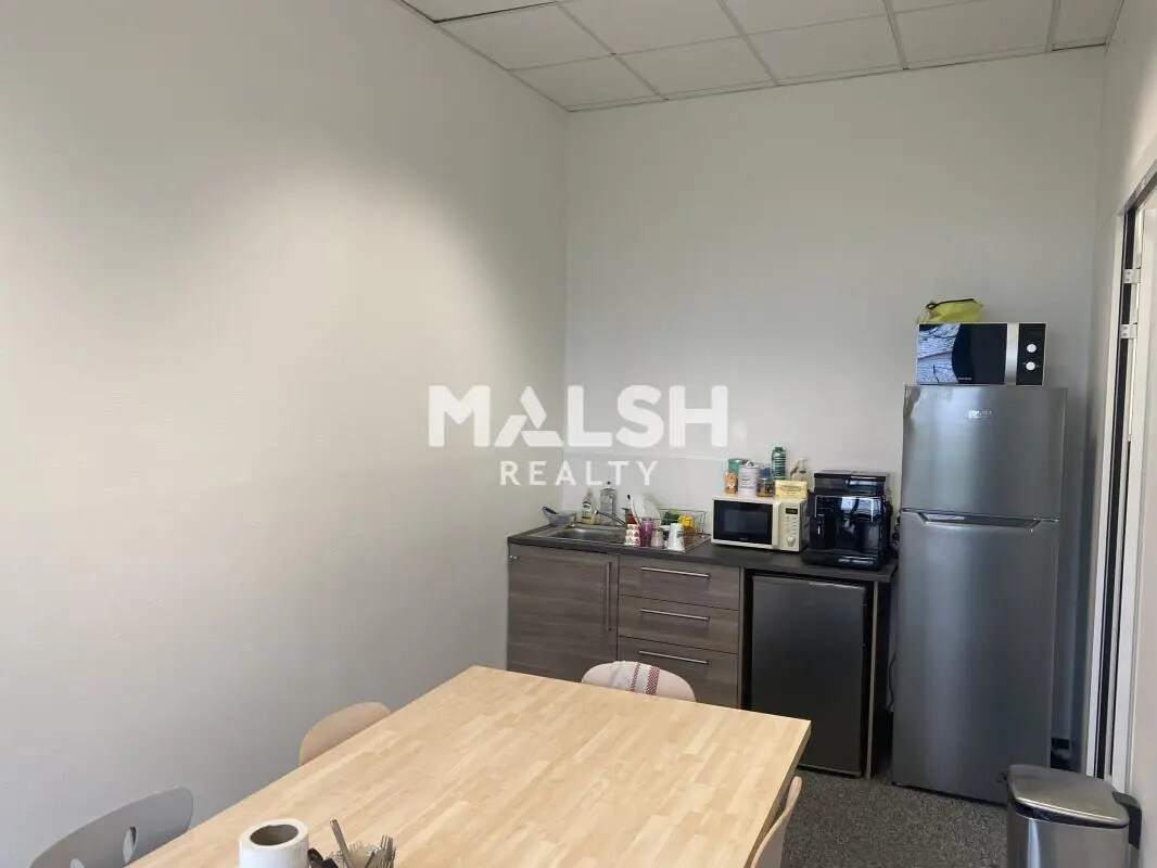 Office in Saint-Priest for lease Interior Photo- Image 1 of 13