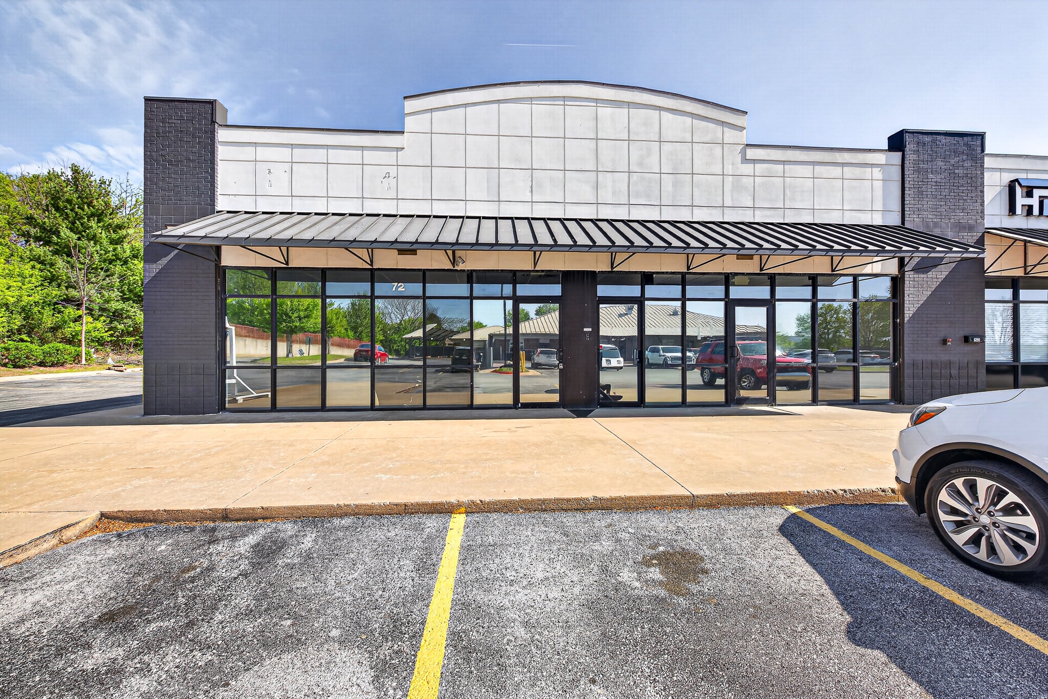 32-72 W Joyce Blvd, Fayetteville, AR for lease Primary Photo- Image 1 of 33