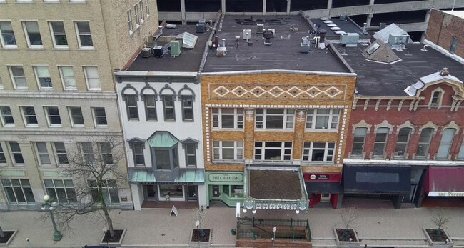 Plus de détails pour 309 Main St, Peoria, IL - Commerce de détail à vendre
