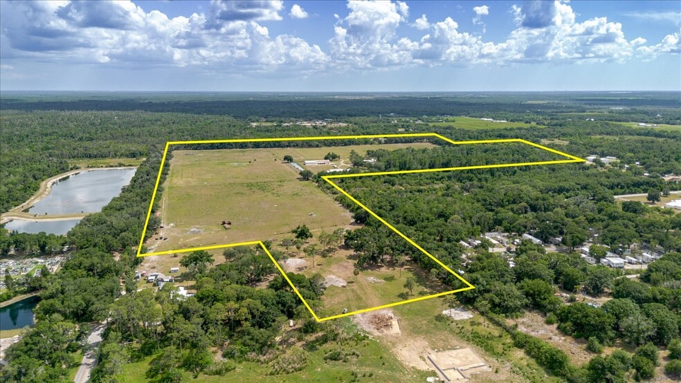 3308 Double D Ranch Trl, Ruskin, FL à vendre - Photo du bâtiment - Image 2 de 13