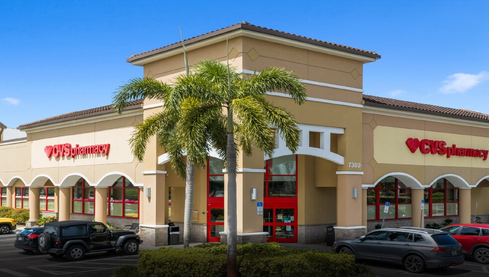 7380 Davis Blvd, Naples, FL à vendre - Photo du bâtiment - Image 1 de 3