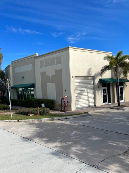 1335 Old Dixie Hwy, Lake Park, FL for lease - Building Photo - Image 2 of 4
