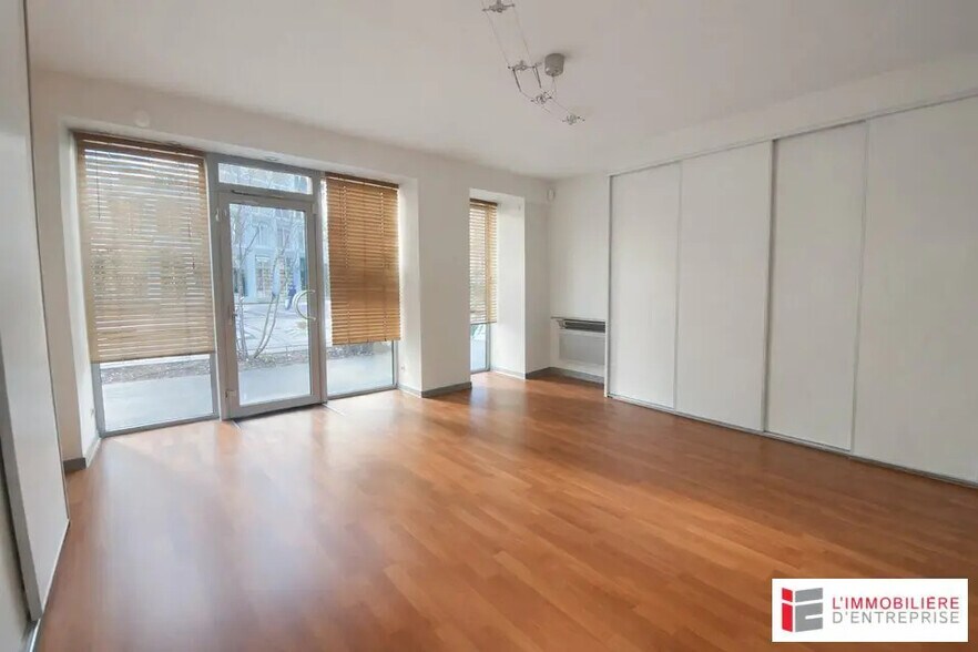 Office in Rennes for lease - Interior Photo - Image 3 of 4