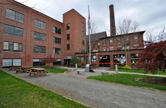 73 Pickering Rd, Rochester, NH for lease Interior Photo- Image 2 of 3