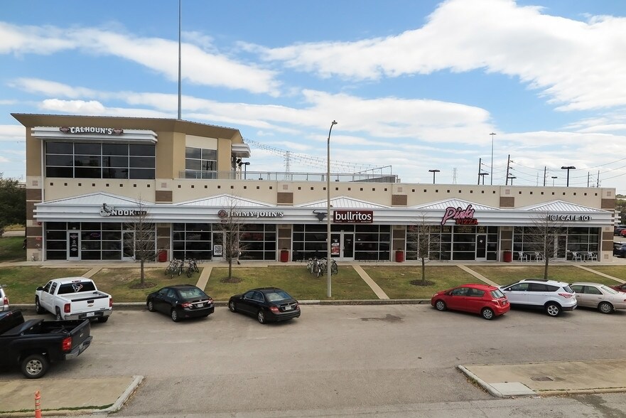 4701 Calhoun Rd, Houston, TX à louer - Photo du bâtiment - Image 2 de 7