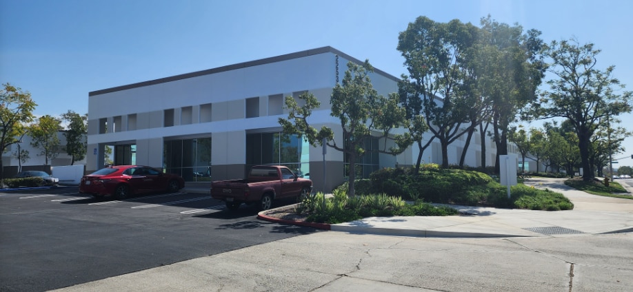 22532 Avenida Empressa, Rancho Santa Margarita, CA for lease - Building Photo - Image 1 of 4