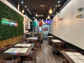 Retail in Madrid, Madrid for lease Interior Photo- Image 2 of 6