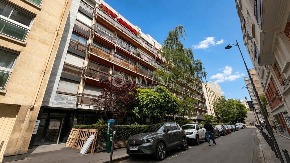 10 Rue Des Bergers, Paris for lease - Building Photo - Image 3 of 12
