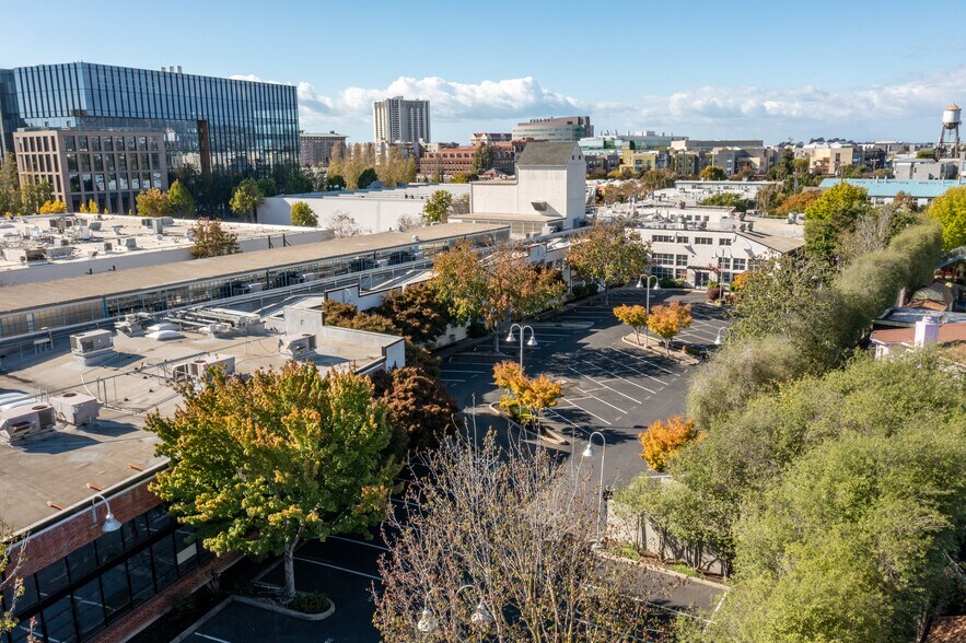 1250 53rd St, Emeryville, CA à louer - Photo du bâtiment - Image 2 de 5