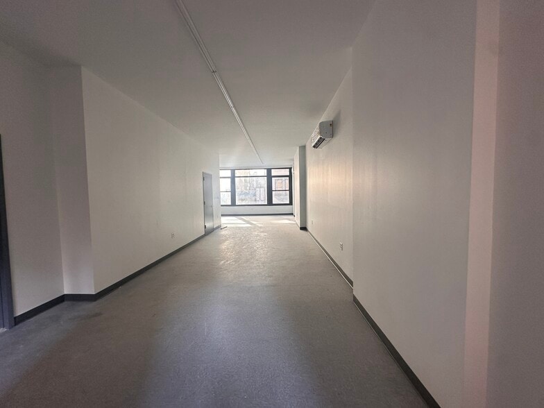 50 W 27th St, New York, NY for lease - Interior Photo - Image 1 of 14