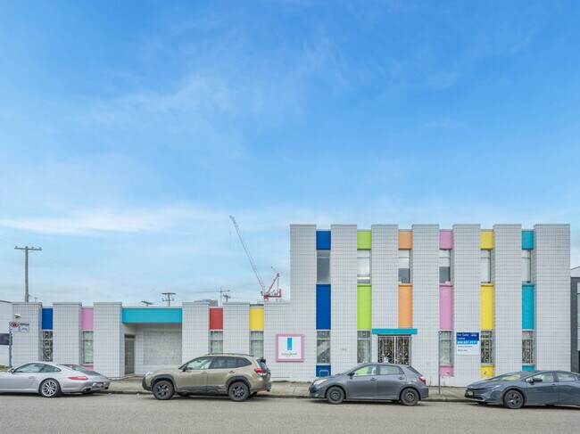 Plus de détails pour 1545 W 3rd Ave, Vancouver, BC - Industriel à louer
