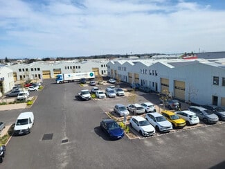 Plus de détails pour 22 Rue Marius Grosso, Vaulx-en-Velin - Local d'activités à louer