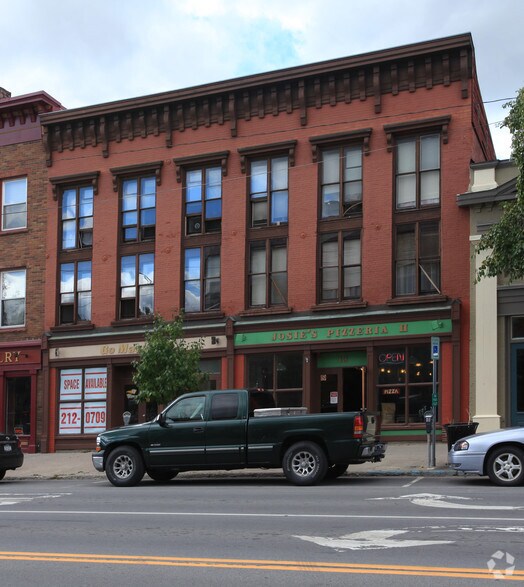 11-13 Market St, Potsdam, NY à vendre - Photo du bâtiment - Image 2 de 2