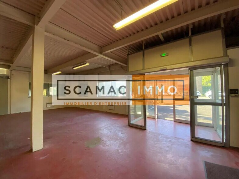 Industriel dans Villejuif à louer - Hall d’entrée - Image 2 de 5