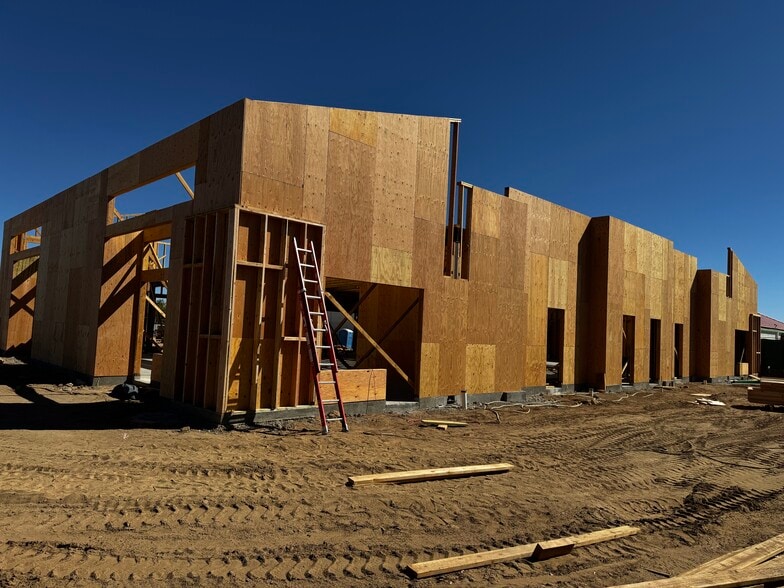 15634 Main St, Hesperia, CA for lease - Building Photo - Image 2 of 6