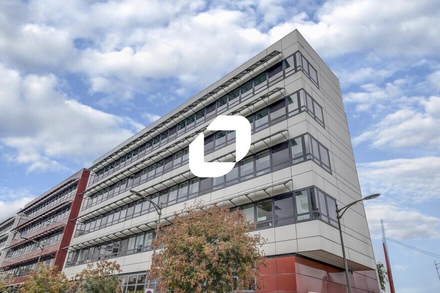 Office in Rosny-sous-Bois for lease - Building Photo - Image 1 of 13
