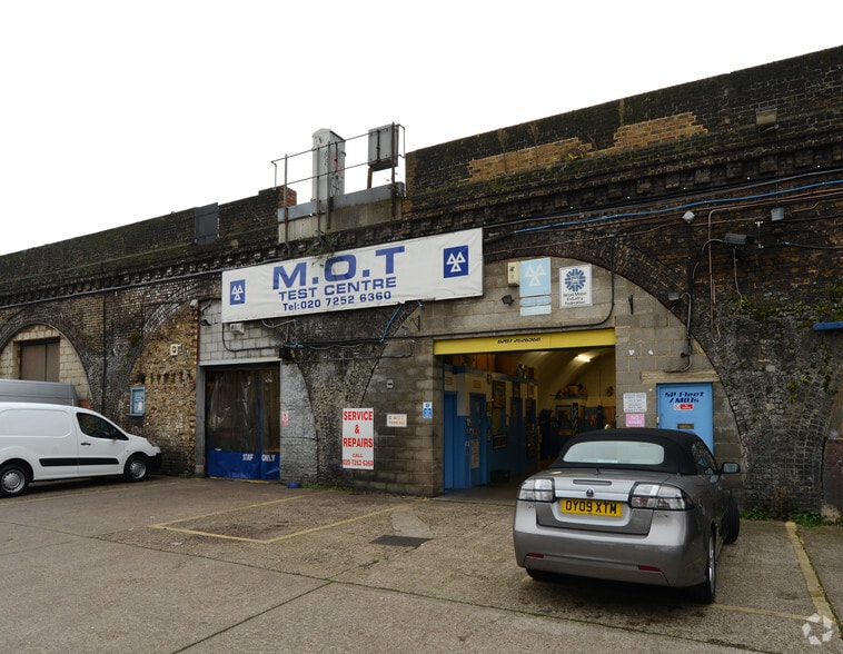 284-304 Jewell St, London for lease - Building Photo - Image 2 of 17