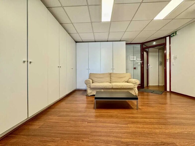 Bureau dans Villeurbanne à louer - Photo intérieure - Image 2 de 10