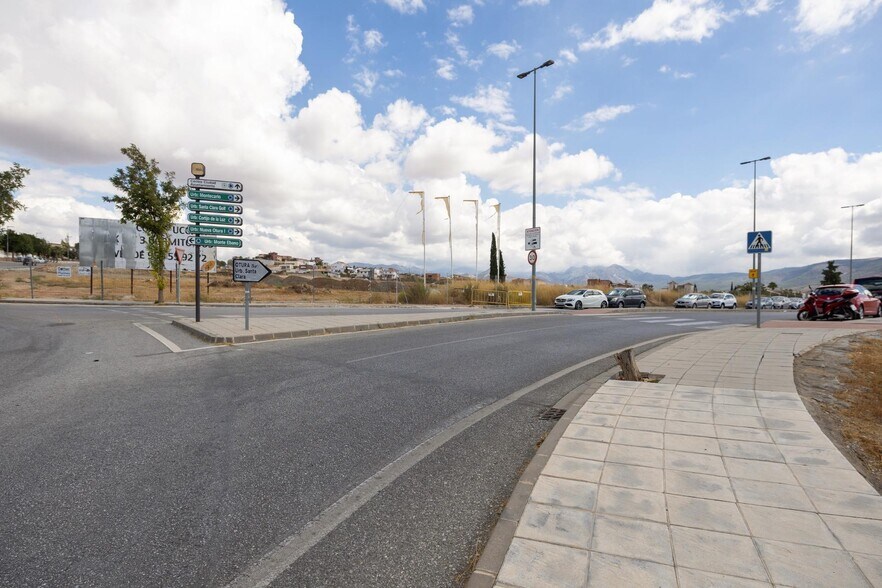 Calle Barranco de los Lobos, Villa de Otura, Granada for sale - Building Photo - Image 3 of 19