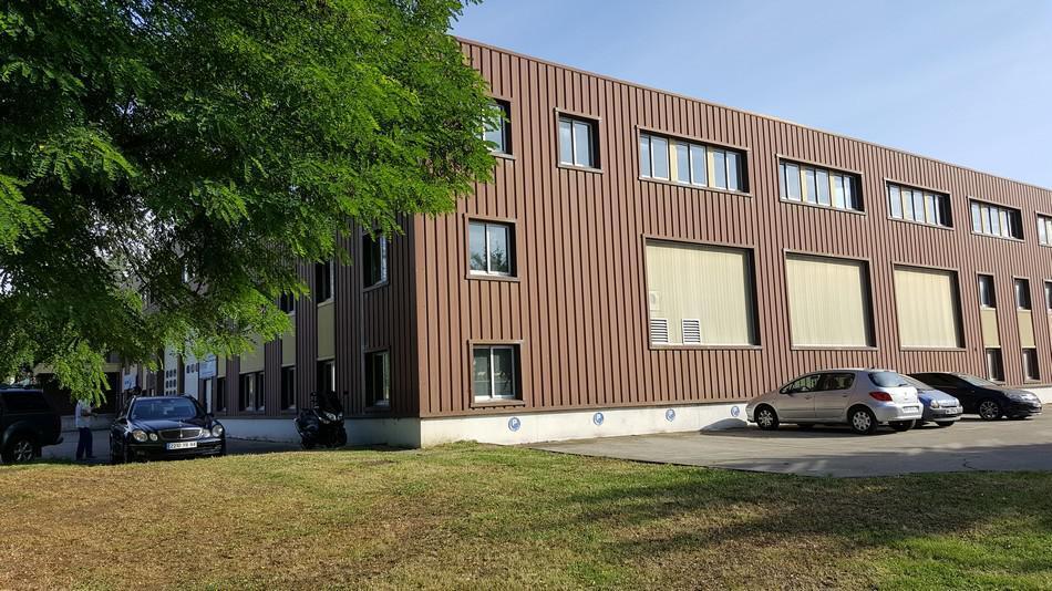 Office in Neuilly-sur-Marne for lease - Building Photo - Image 2 of 19