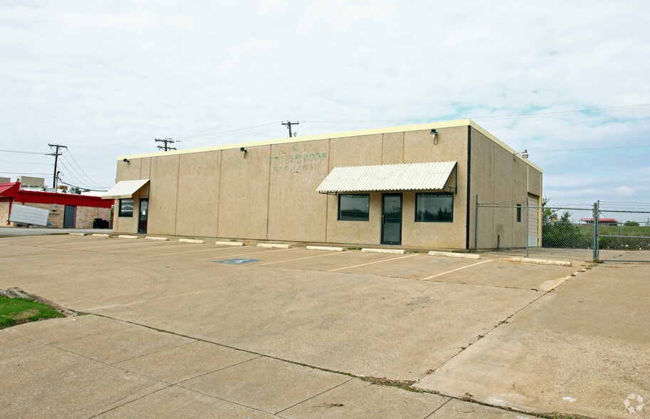 5515 Bonner Dr, Fort Worth, TX for sale - Primary Photo - Image 1 of 2