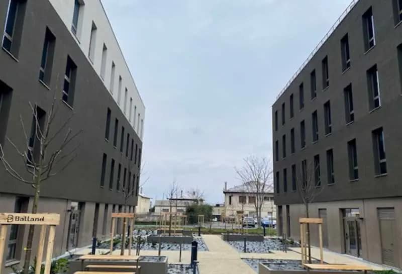 22 Avenue Jean Jaurès, Décines-Charpieu for sale - Building Photo - Image 3 of 10