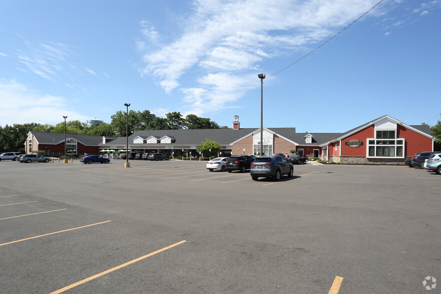 42 Nichols St, Spencerport, NY for lease - Primary Photo - Image 1 of 7