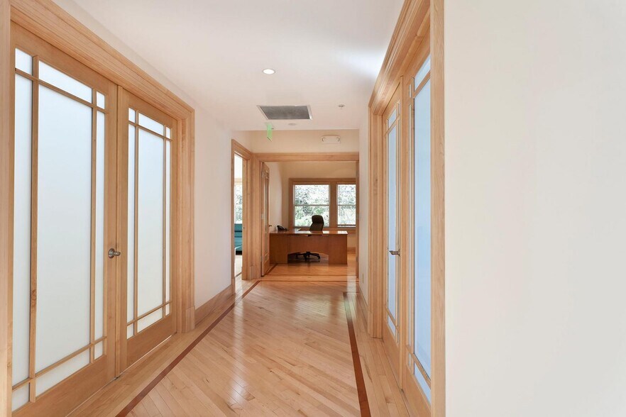 1330 Post Rd E, Westport, CT à louer - Photo intérieure - Image 2 de 8