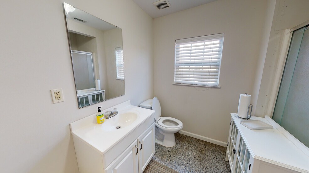 1605 E 7th St, Austin, TX à louer - Photo du bâtiment - Image 3 de 17