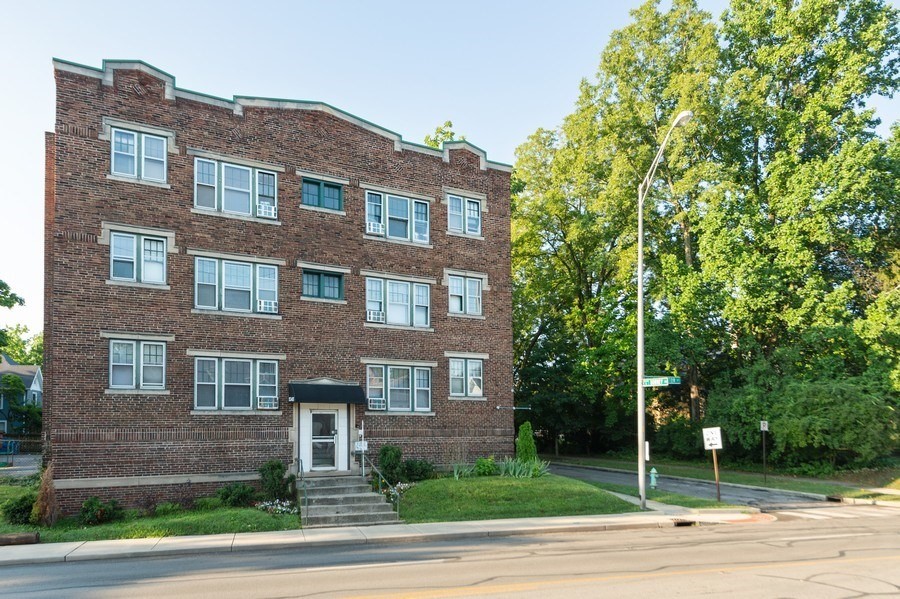 5345 E Washington St, Indianapolis, IN à vendre Photo du bâtiment- Image 1 de 1