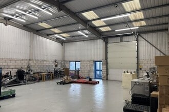 Uplands Way, Blandford Forum for lease Interior Photo- Image 2 of 3