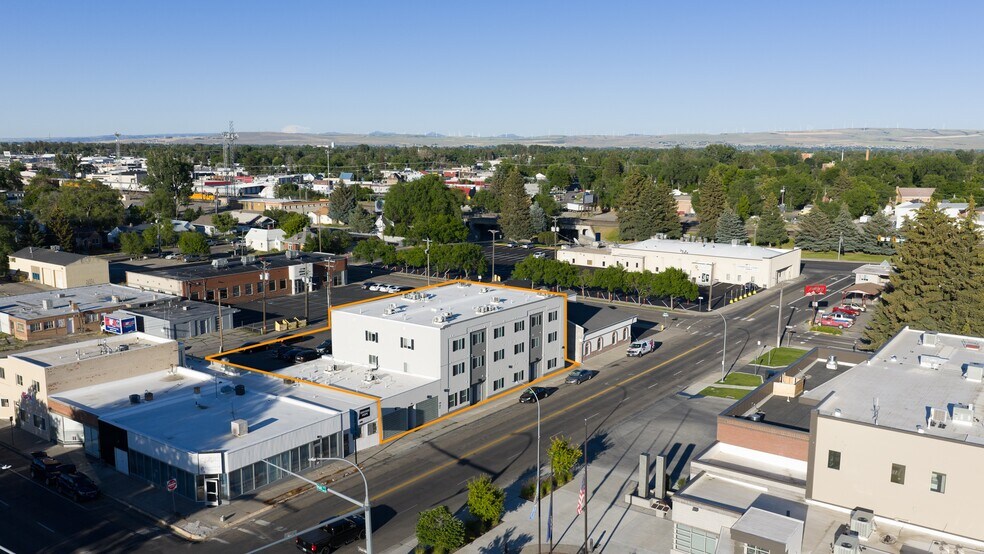 350 E St, Idaho Falls, ID à vendre - Photo du bâtiment - Image 2 de 6